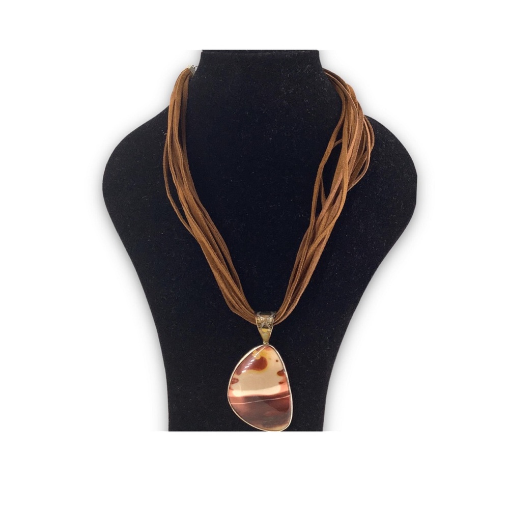 Just in- Lovely Sterling Silver Agate Pendant MultI- strand suede chain